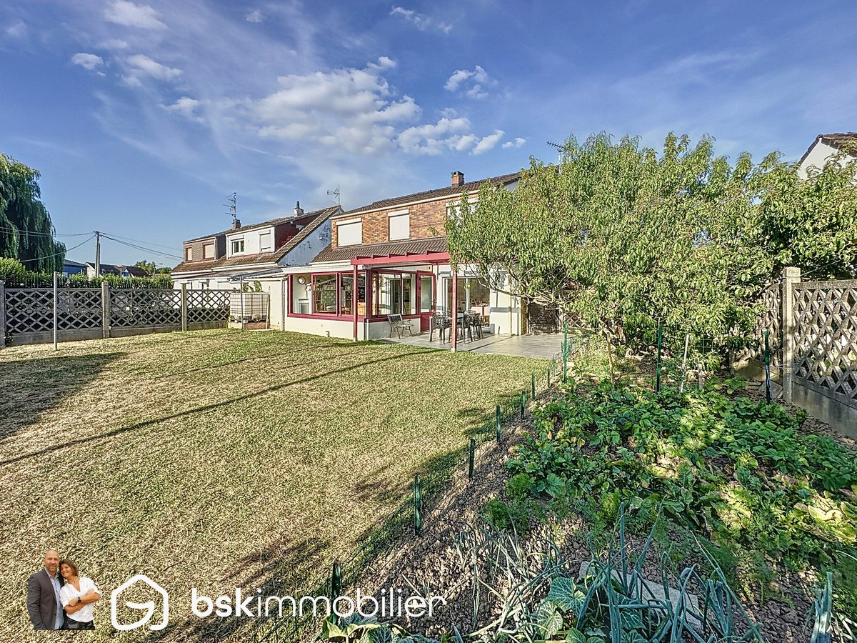 Vue maison depuis jardin Leforest