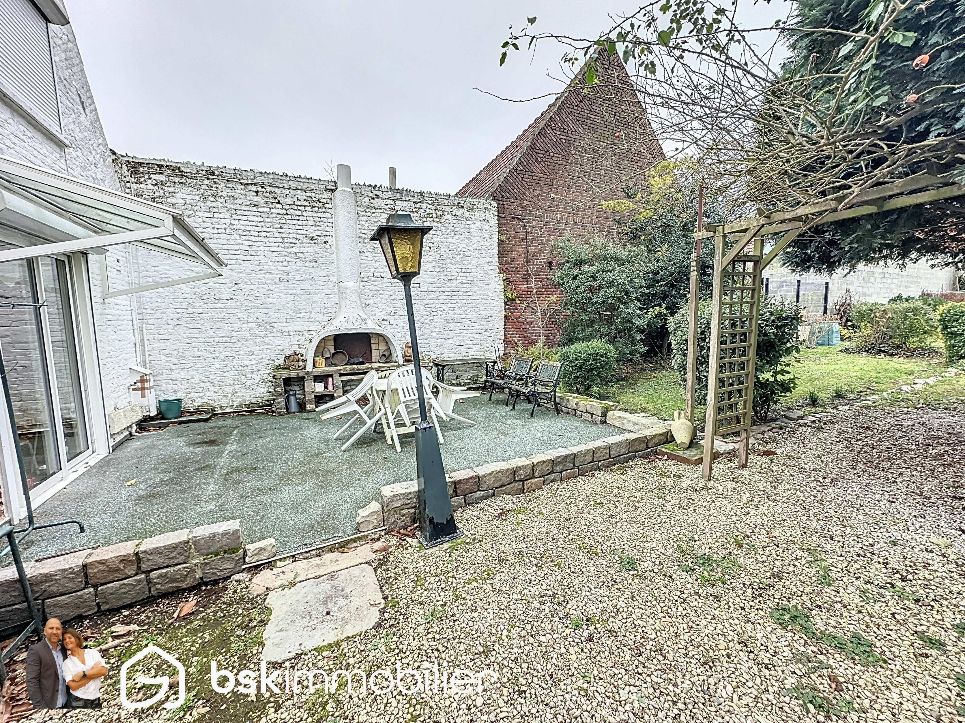 Jardin avec terrasse et pergola fermette Oignies